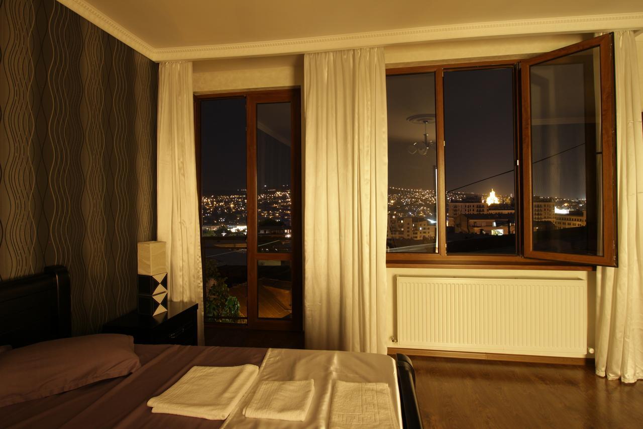Family Hotel Parajanov Tbilisi Buitenkant foto