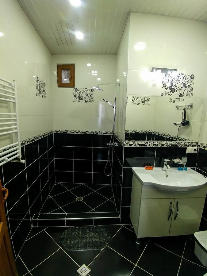 Family Hotel Parajanov Tbilisi Buitenkant foto