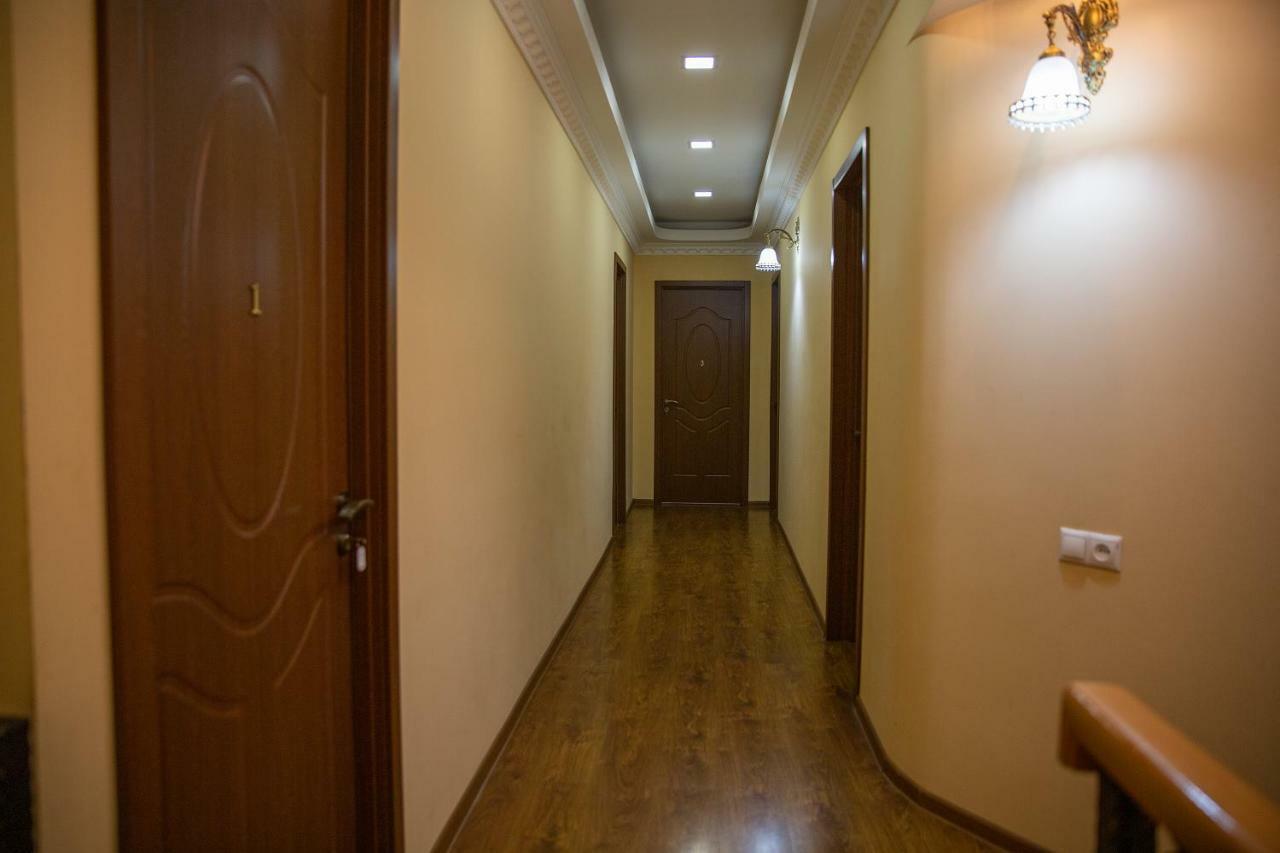 Family Hotel Parajanov Tbilisi Buitenkant foto
