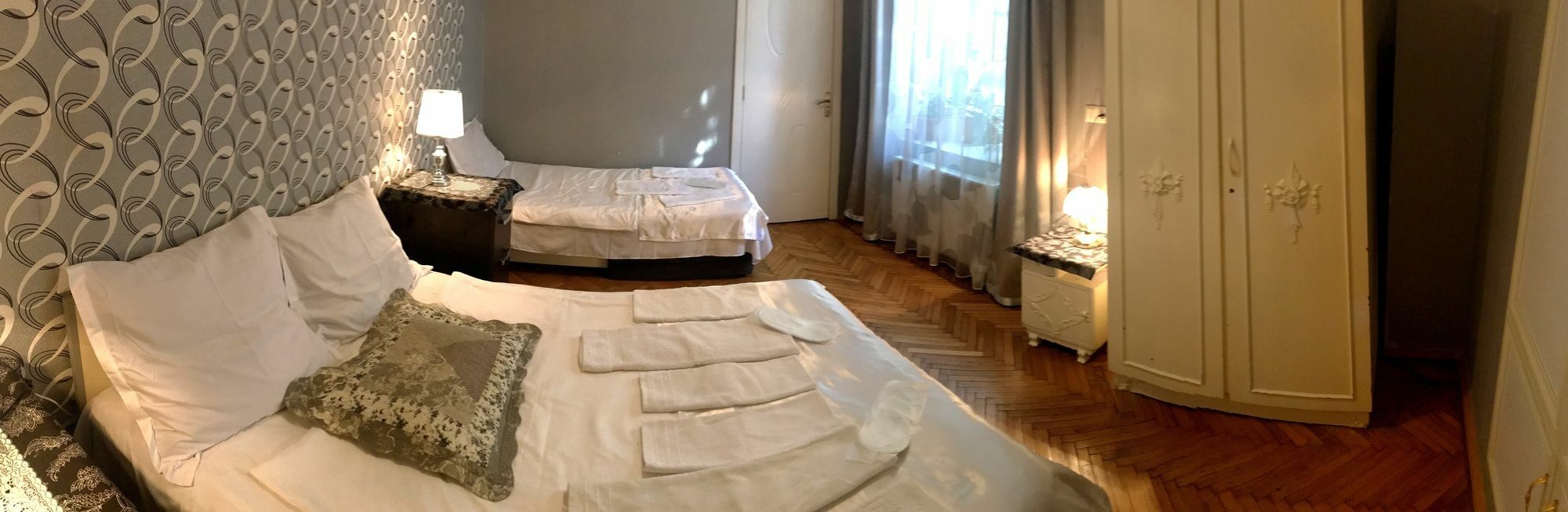 Family Hotel Parajanov Tbilisi Buitenkant foto